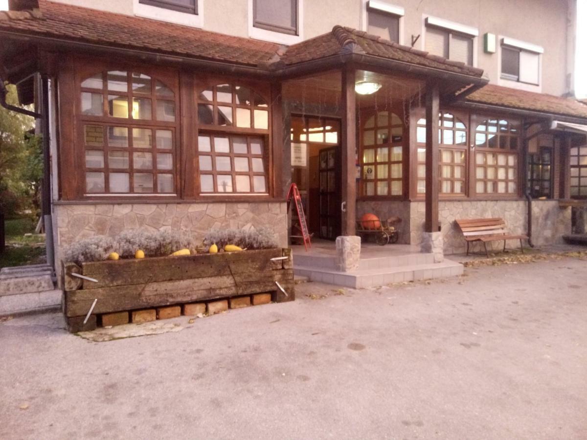 Gostilna Ulcar Hotel อิก ภายนอก รูปภาพ